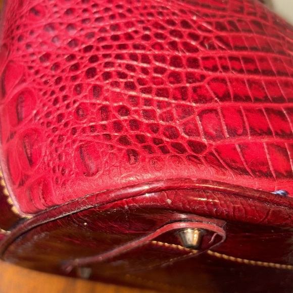 Marc Chantal Shoulder bag red croc pattern leather/Burg. Patent accents goldtone - Picture 14 of 17
